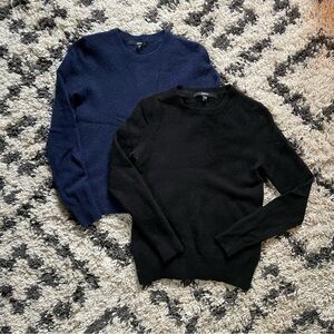 Quince Sweaters (2) 100% cashmere XS. Navy and black.